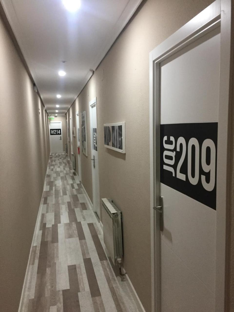ホテル Jqc ルームズ マドリード エクステリア 写真
