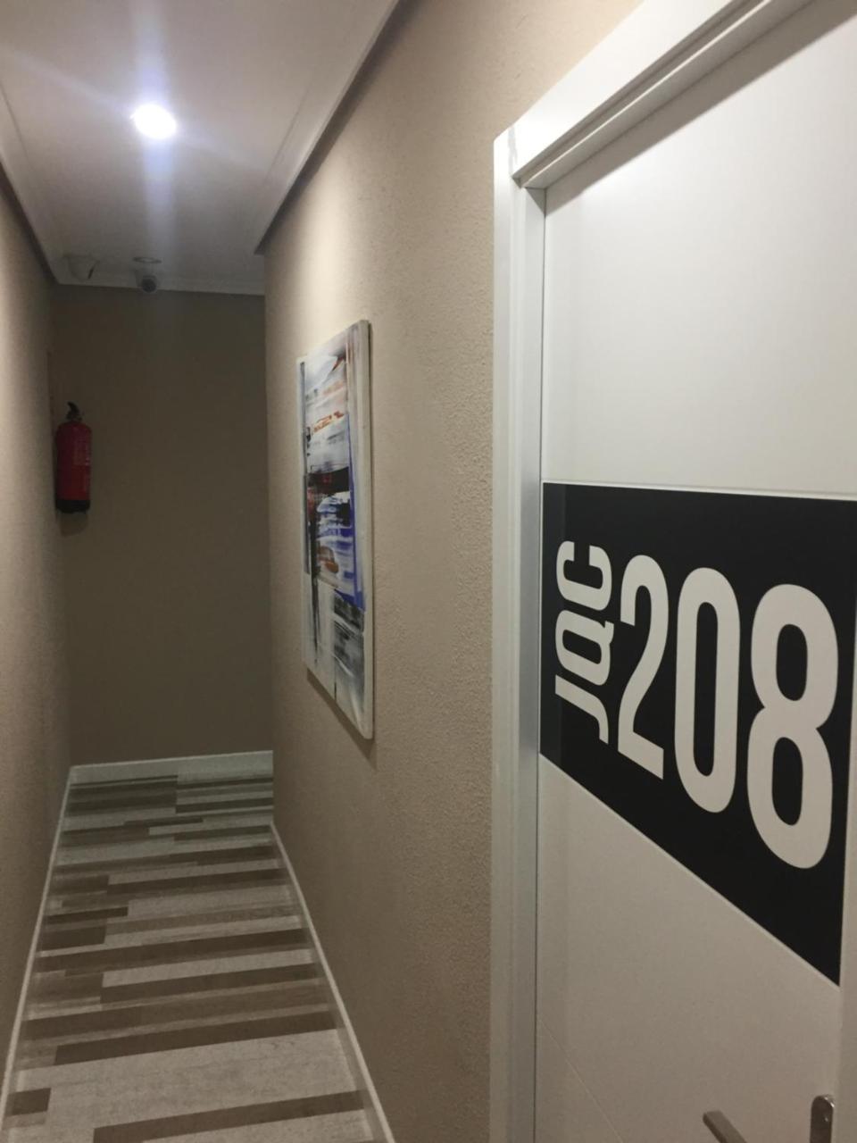 ホテル Jqc ルームズ マドリード エクステリア 写真