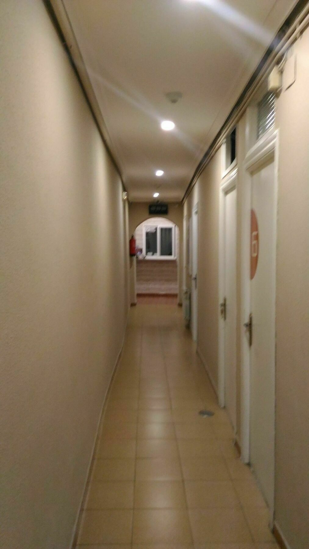 ホテル Jqc ルームズ マドリード エクステリア 写真